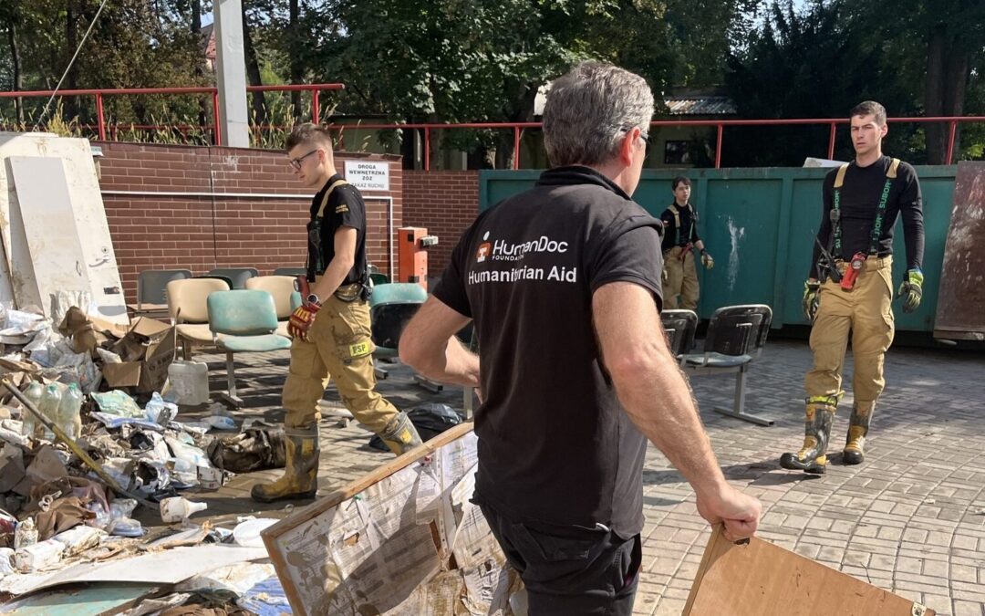 Na pierwszej linii – wszystko co chcesz wiedzieć o pomocy humanitarnej